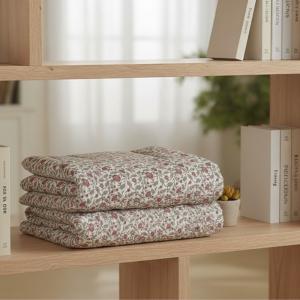 CLOUDY COZY Ultrasonic Double Bed AC Comforter - Floral Design